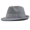 Klassischer hellgrauer Fedora Wollhut mit passendem Band auf weißem Hintergrund - M (56-58cm) / Hellgrau