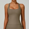 Camiseta deportiva de tirantes acanalada para mujer en color caqui con cuello cuadrado - S / Café Claro