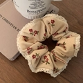 Coletero floral de pana beige con flores rojas y encaje sobre escritorio de madera rústico - Beige Con Flores Rojas Púrpura (724#)