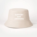 Bob en toile beige avec impression SUPPORT DAY DRINKING pour une protection solaire chic - Taille unique / Poche zippée