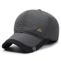 Gorra de béisbol acolchada gris oscuro para hombre con orejeras y emblema para el invierno - Ajustable / Gris