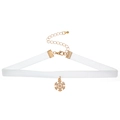 Choker élégant en velours blanc avec un pendentif flocon de neige doré scintillant - Style Flocon de Neige (Blanc)