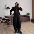 Conjunto negro de sudadera entallada con cremallera y volantes con pantalón ancho - S / Negro