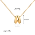 Dettagli della collana con ciondolo lettera A stile bubble, dimensioni 10mm x 8mm e catena - Lettera A