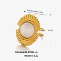 Anillo geométrico de acero dorado con esmalte blanco e información detallada de talla - Blanco