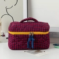 Gesteppte rot-blaue karierte Kosmetiktasche mit gelbem Reißverschluss und Seil - 24*16*16cm / Rot und Blau Kariert