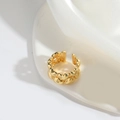 Eleganter goldener verstellbarer Ring mit einer Reihe verbundener 3D-Herzformen - Herz (Gold)