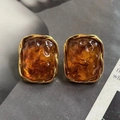 Orecchini a perno quadrati vintage in resina marrone con cornice dorata martellata - N. 7 Perno in Argento Marrone Rettangolo