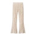 Dames flare broek met hoge taille van crème wit gehaakt kant en boho bloemenpatroon - S / Abrikoos