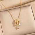 Elegante collana a fiore dorata con perle e anelli in zircone su scatola regalo di lusso - Collana a Cerchio Con Fiori d'Oro (467)