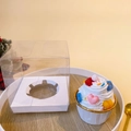 Cupcake scented candle in single clear packaging box with white base and heart topper - 1 Piece Heart Style