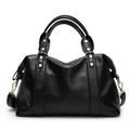 Schwarze Leder Boston Tasche für Damen mit goldene Nieten und verstellbarem Schultergurt - Schwarz