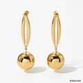 Elegante vergoldete hohle ovale Ohrringe mit glatten Metallkugeln für moderne Damenmode - Goldkugel-Stil (KDE2420)