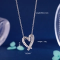 Collana minimalista in argento con ciondolo a cuore, zirconi e dettagli a corda - Argento (559)