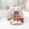 Detalle de gorra de malla para niños con bordado de oso y orejas decorativas 3D - Rojo / 52cm (2-5 Años)