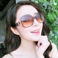Women's vintage oversized sunglasses with brown gradient lenses and gold temple detail - Double Ring Tea
