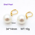Orecchini in acciaio inossidabile placcato oro 18K con perle di conchiglia bianche 14mm - Forma Rotonda (KE44015-Z)