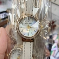 Fashionable women's quartz watch with rose gold rhinestone case and off-white strap - Off White