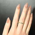 Goldener Wabenring mit funkelnden Zirkonia-Steinen im geometrischen Luxus-Design - Nude Rosa Mandelform (LHSD-15) - Geleekleber-Stil