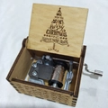 Hand-cranked wooden music box with Merry Christmas engraving and mechanical movement - Christmas 36/Wood Color/We Wish You a Merry Christmas Engraving