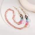 Detail van kleurrijke acryl brillenketting met marmertextuur en gouden karabijnsluiting - Stijl C-Marmer Contrastkleur