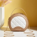 Sac bandoulière demi-lune kaki avec panneau matelassé blanc et chaîne dorée - Motif à Carreaux Blanc