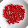Nahaufnahme lebhafter roter zylindrischer Acryl-Zwischenperlen für DIY-Schmuck - 5# Hellrot