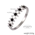 Silbernes Waben-Armband mit schwarzen Acryl-Sechseckmustern in Edelstahl-Optik - Stahlfarbenes Armband