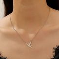 Collier minimaliste en acier inoxydable avec pendentif oiseau hirondelle argenté - Chaîne de Clavicule en Forme d'Oiseau (Z-136)
