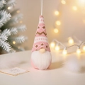 Gnomo di Natale lavorato a maglia rosa con barba bianca e stelle appeso all'albero - Rosa a Rombi a Maglia A