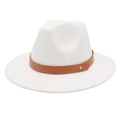 Gros plan détaillé du chapeau de jazz en feutre blanc avec sangle cuir et boucle dorée - M(56-58cm) / Blanc