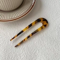 Minimalist U-shaped acetate hair pin in classic tortoiseshell pattern finish - Yellow Leopard Print