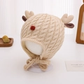 Dettaglio cappello neonato in maglia beige con corna di renna e pompon rosso festoso - 48-50cm (6-18 Mesi) / Beige
