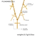 Detalle de medidas del collar de acero dorado con colgantes de cruz y circonitas - Dorado