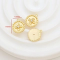 Detail eines 14mm vergoldeten Blumenanhängers mit Zirkonia für die Schmuckherstellung - Goldene Blume
