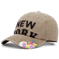 Berretto vintage marrone con ricamo New York e stampa graffiti sulla visiera - Regolabile / Cachi