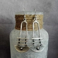 Orecchini pendenti a trapezio vintage in argento antico con texture martellata - Argento Antico Mezzaluna a Tripla Linea