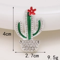 Dettaglio macro del ciondolo a cactus in lega di zinco con smalto, strass e misure - D1790 Cactus (Argento)