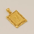 Pendentif carré en acier inoxydable doré avec lettre M ajourée et détails texturés - V-Pendentif Seul