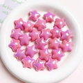 Perline a forma di stella rosa con finitura cangiante in una ciotola decorativa bianca - Diametro 22mm / Tinta unita Rosso rosa