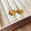 Goldene C-förmige Creolen mit geprägtem Bienenmotiv im Vintage-Stil für Damen - 26# Emaille C-Form Ohrstecker (Vergoldet)