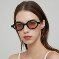 Moderne Retro-Sonnenbrille mit dickem ovalem Rahmen und orangefarbenen Gläsern für Damen und Herren - Schwarzer Rahmen Tee-Gläser