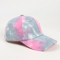 Dettaglio del berretto tie-dye con lavaggio rosa e blu e rifiniture in stile invecchiato - Blu Tiffany