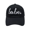 Vista frontal de gorra negra con bordado babe blanco y corazón para fiesta de boda - Estilo Babe / Gorra Negra Letra Blanca Babe