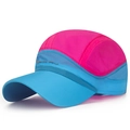 Cappellino sportivo ad asciugatura rapida con design color-block rosa e ciano - Celeste