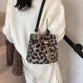Faux fur leopard print bucket bag with gold chain strap and elegant pearl charm detail - 19*15*18 / Khaki Lamb Wool