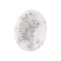 Pierre de pouce ovale en quartz blanc poli avec inclusions minérales noires et rouges - Labradorite Blanche / 45*35*8mm
