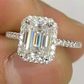 US 10 / 1ct Emerald Cut Moissanite