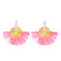 Bohemian fan-shaped tassel earrings in gold and pink with five white faux pearls - Pink