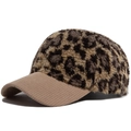 Berretto da baseball leopardato in finta pelliccia con visiera in velluto a coste cammello - Cachi